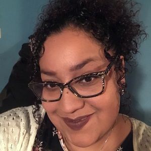 Meet your Posher, Nayeli